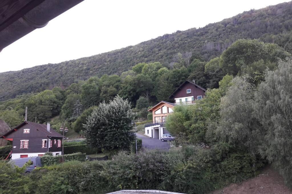 Le Pratik, Commerces Et Lac A Pied Apartment Sevrier Luaran gambar
